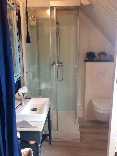 Les Chambres Du Mad Henvic Penzion